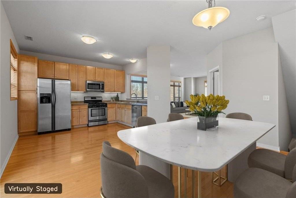 731 Mercer St S - Photo 3 of 39