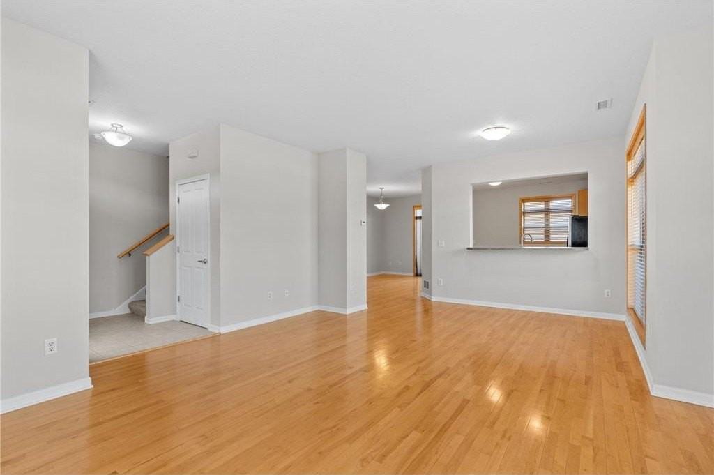 731 Mercer St S - Photo 6 of 39