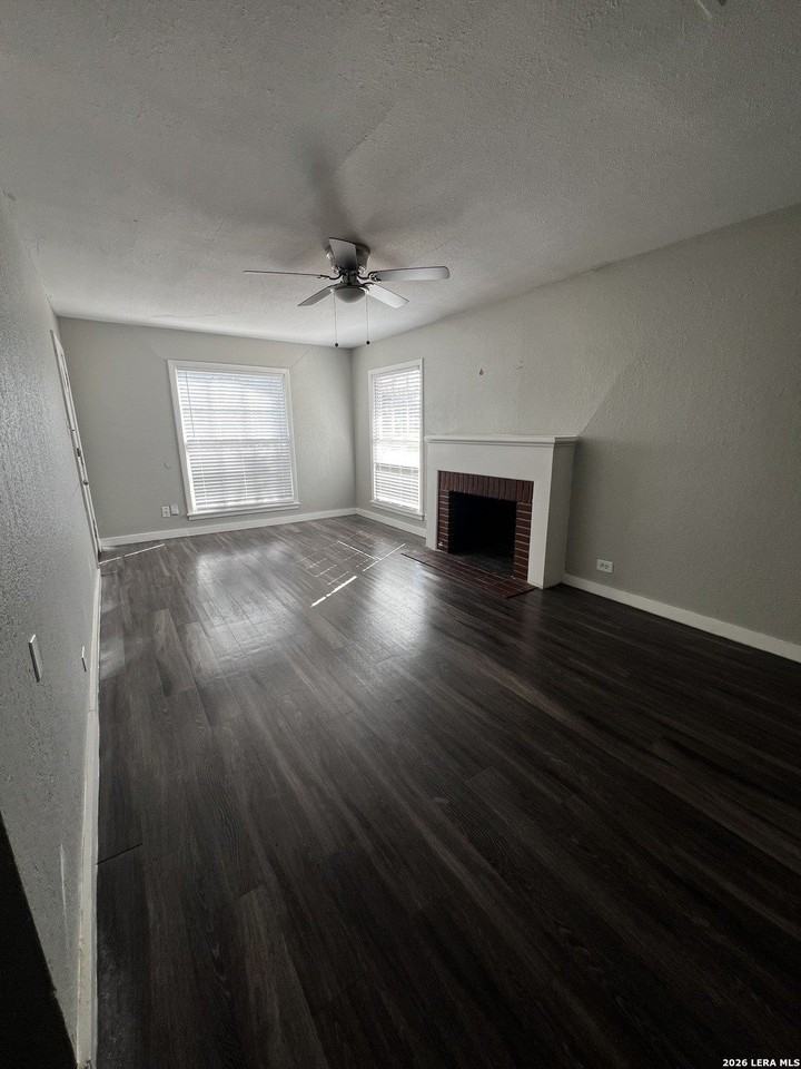 351 Overhill Dr - Photo 5 of 21