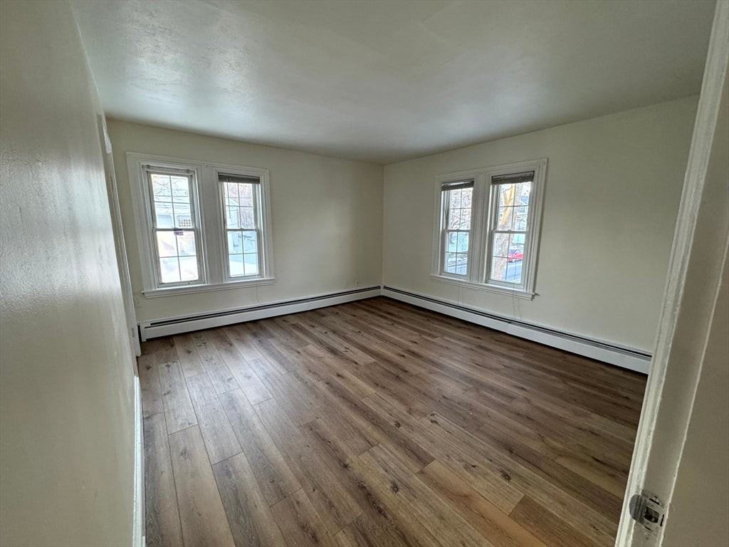 195 Court St - Photo 5 of 34