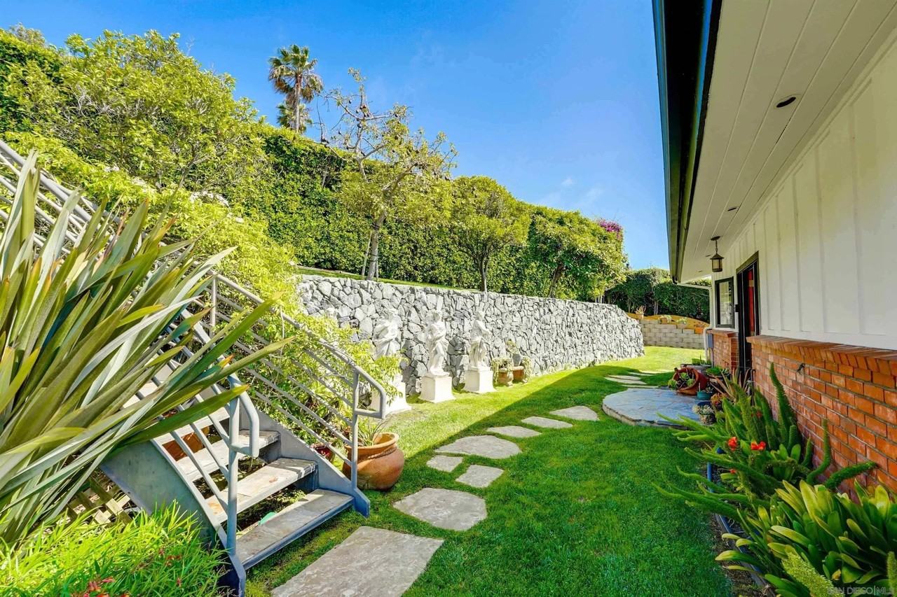 6435 El Camino Del Teatro - Photo 3 of 23