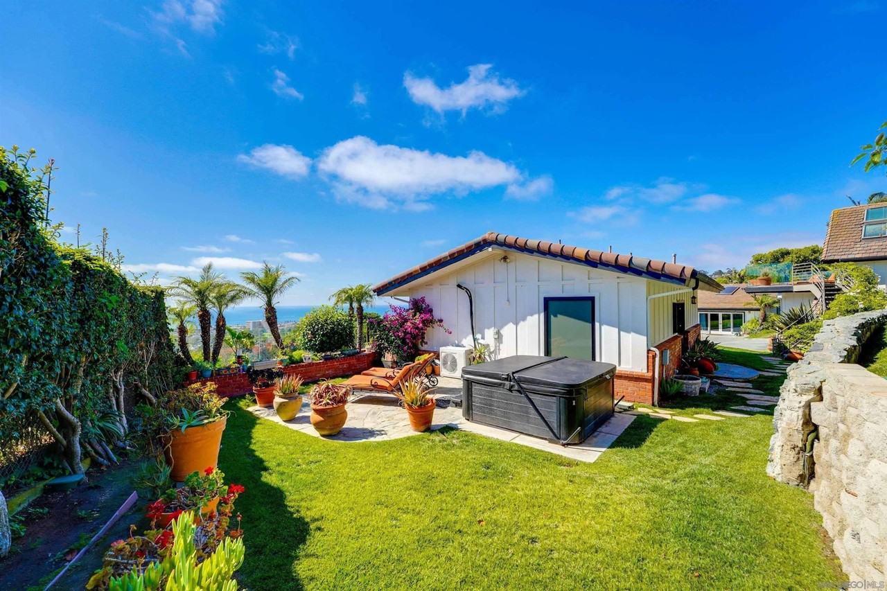 6435 El Camino Del Teatro - Photo 4 of 23