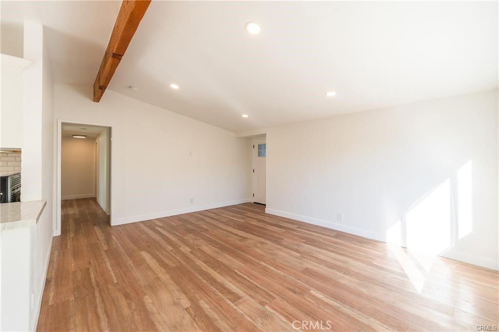 641 Cove St - Photo 5 of 39