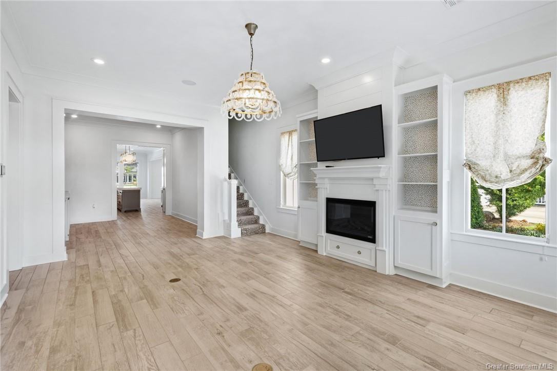 5839 Lakeview Ln - Photo 4 of 30