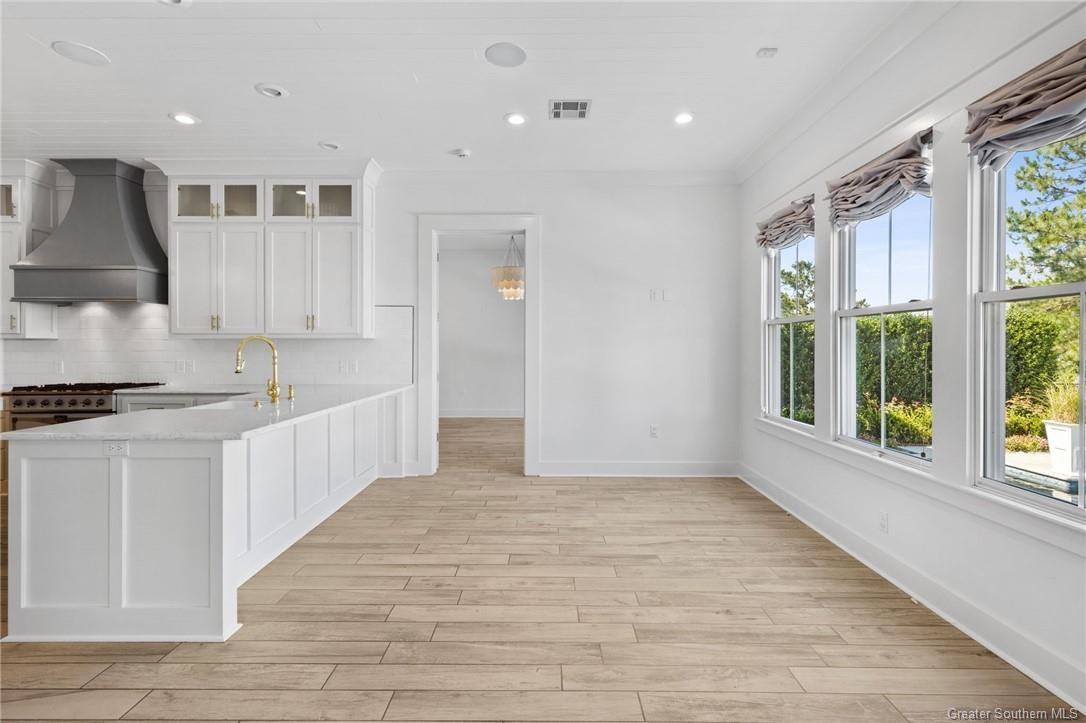 5839 Lakeview Ln - Photo 7 of 30