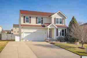 featured image of 16226 Cary St