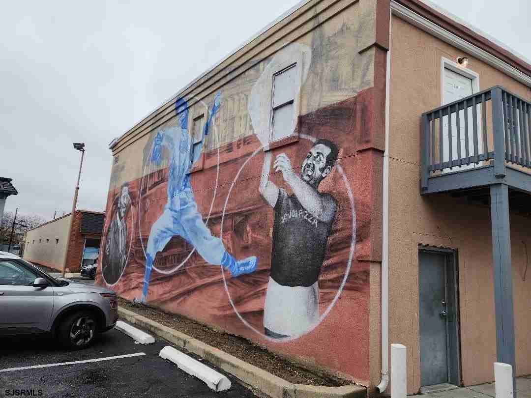 118 S Main St - Photo 2 of 14