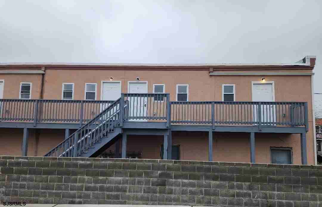 118 S Main St - Photo 3 of 14