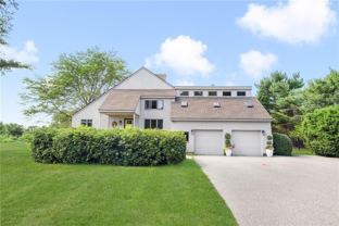 581 Middle Rd - Photo 1 of 1