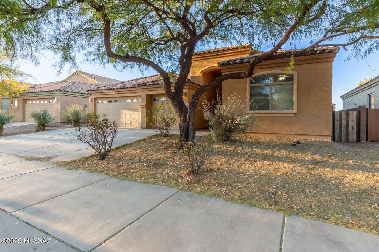 7808 E Treetop Rd - Photo 5 of 35