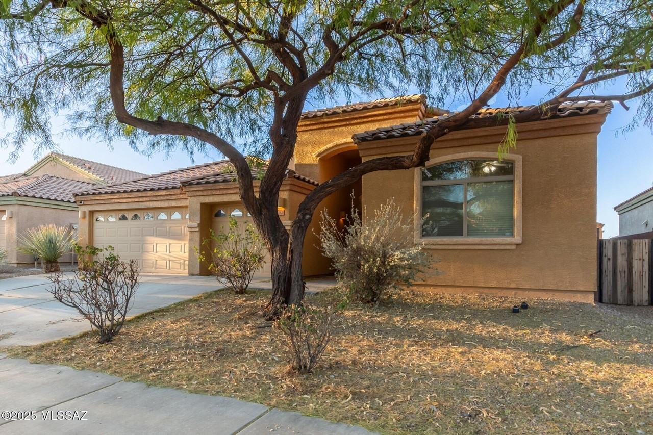 7808 E Treetop Rd - Photo 6 of 35