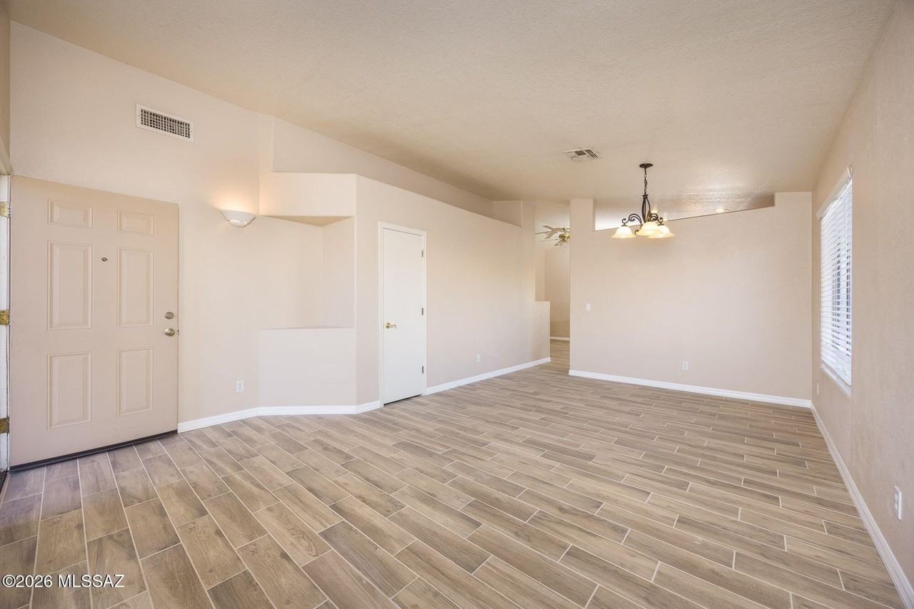 6558 W Hassayampa Pl - Photo 4 of 21