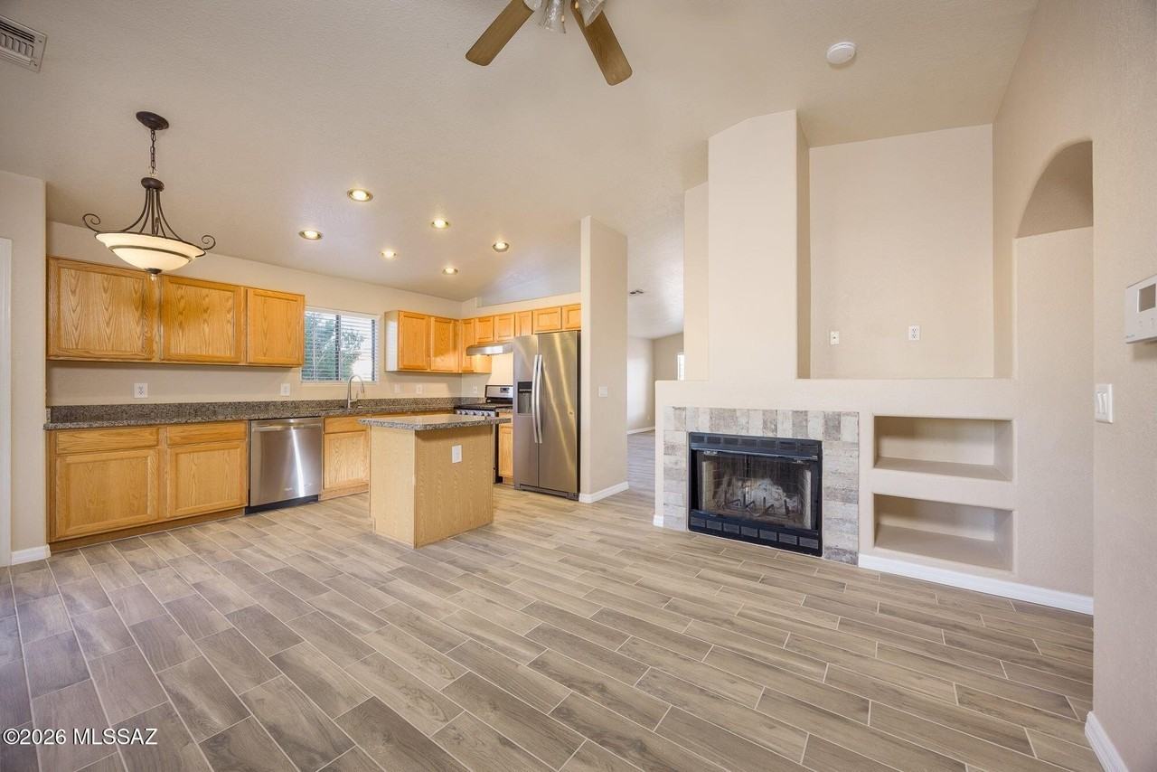 6558 W Hassayampa Pl - Photo 7 of 21