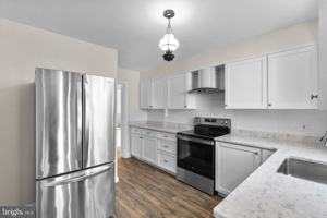 featured image of 5617 Knollwood Rd