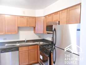 1644 W Sherwin Ave #2B - Photo 1 of 1