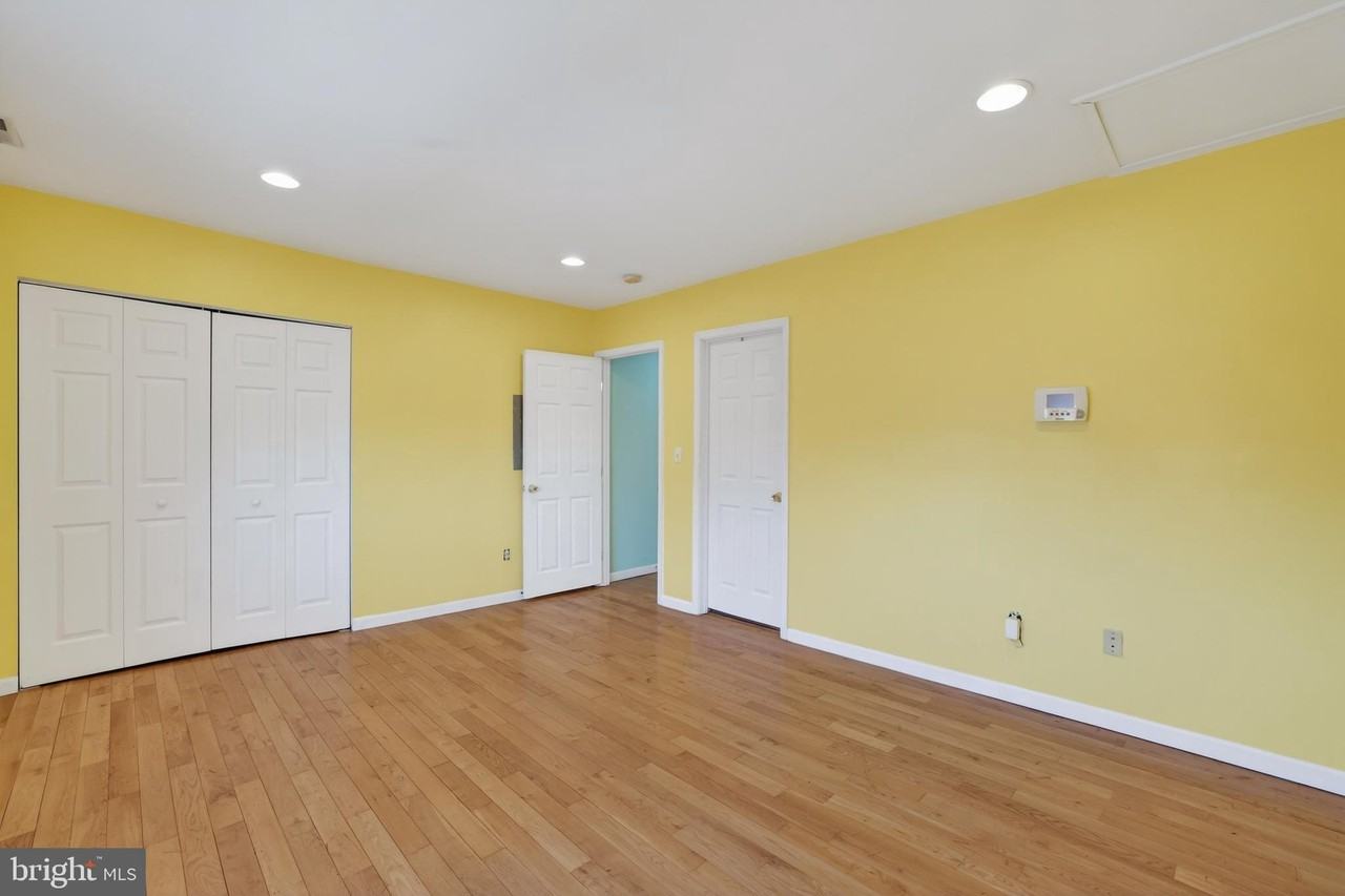 1227 Meigs Pl Ne Apt D - Photo 3 of 19