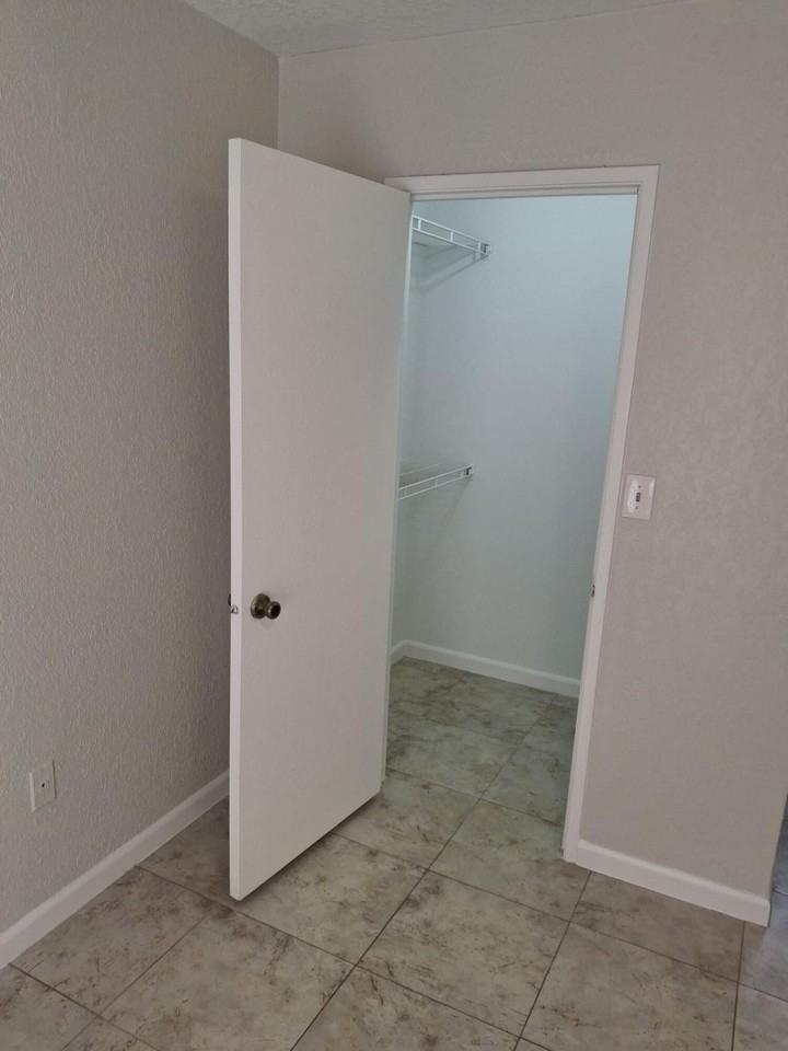 3238 Coral Lake Ln - Photo 7 of 29