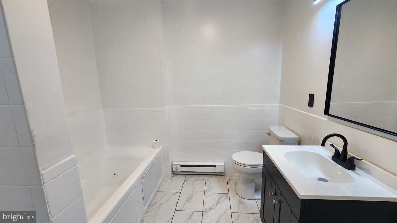 3502 E Lombard St - Photo 6 of 10