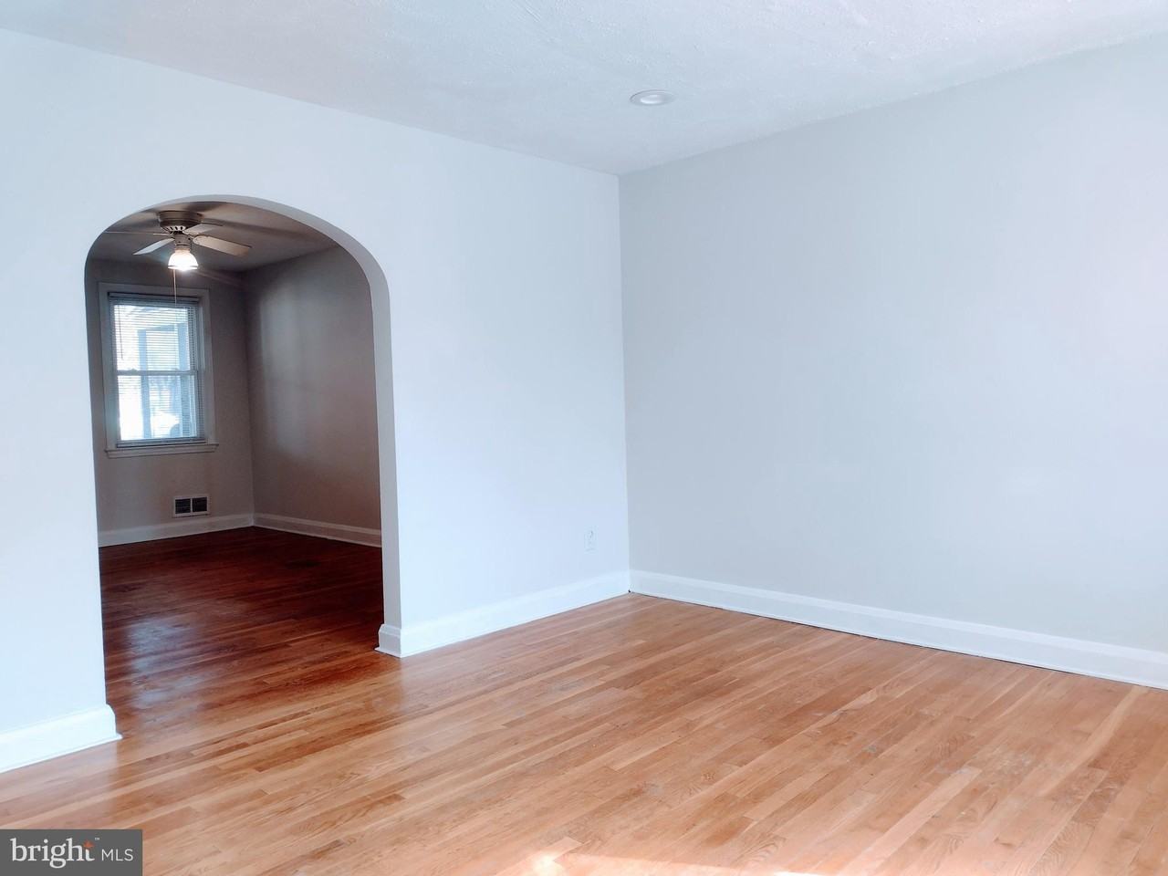 8404 Loch Raven Blvd - Photo 6 of 37