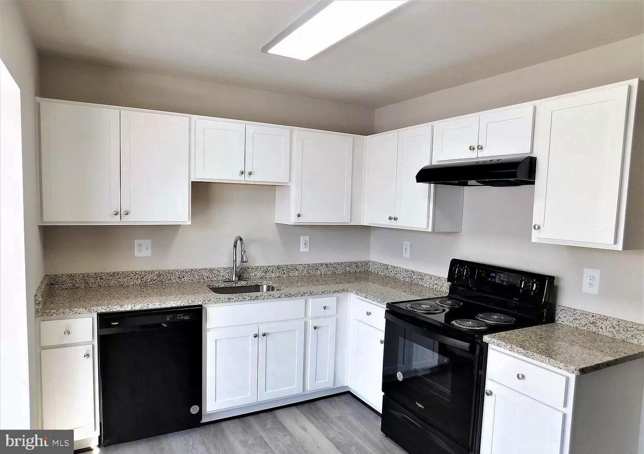 5797 Indian Cedar Ct - Photo 2 of 25