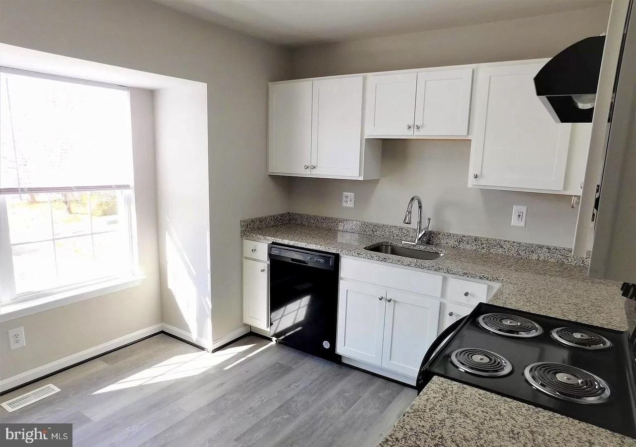 5797 Indian Cedar Ct - Photo 3 of 25