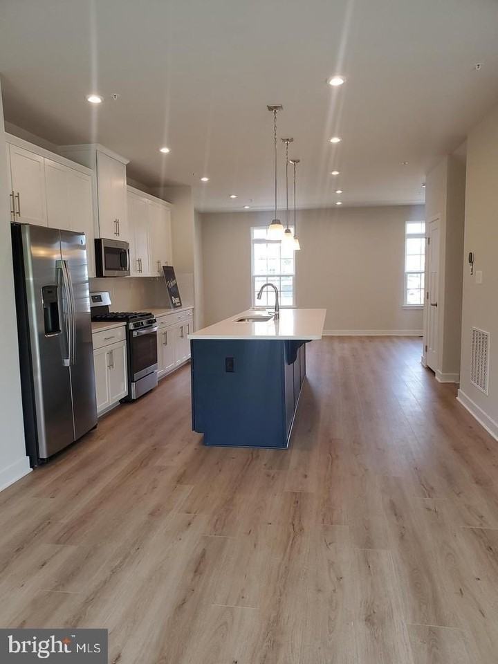 1730 Atlas Dr - Photo 5 of 17