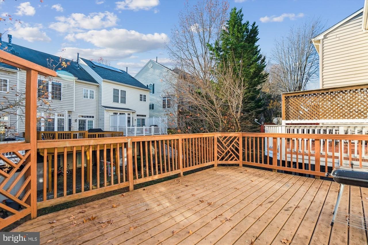 10736 Folkestone Way - Photo 3 of 30