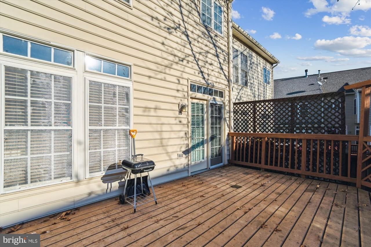 10736 Folkestone Way - Photo 4 of 30