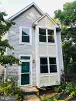 featured image of 9533 Clocktower Ln