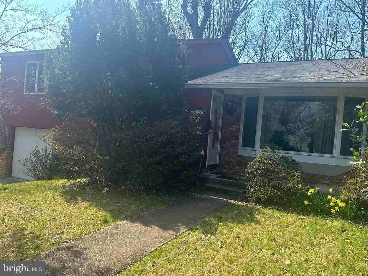 6327 Tone Ct - Photo 3 of 47