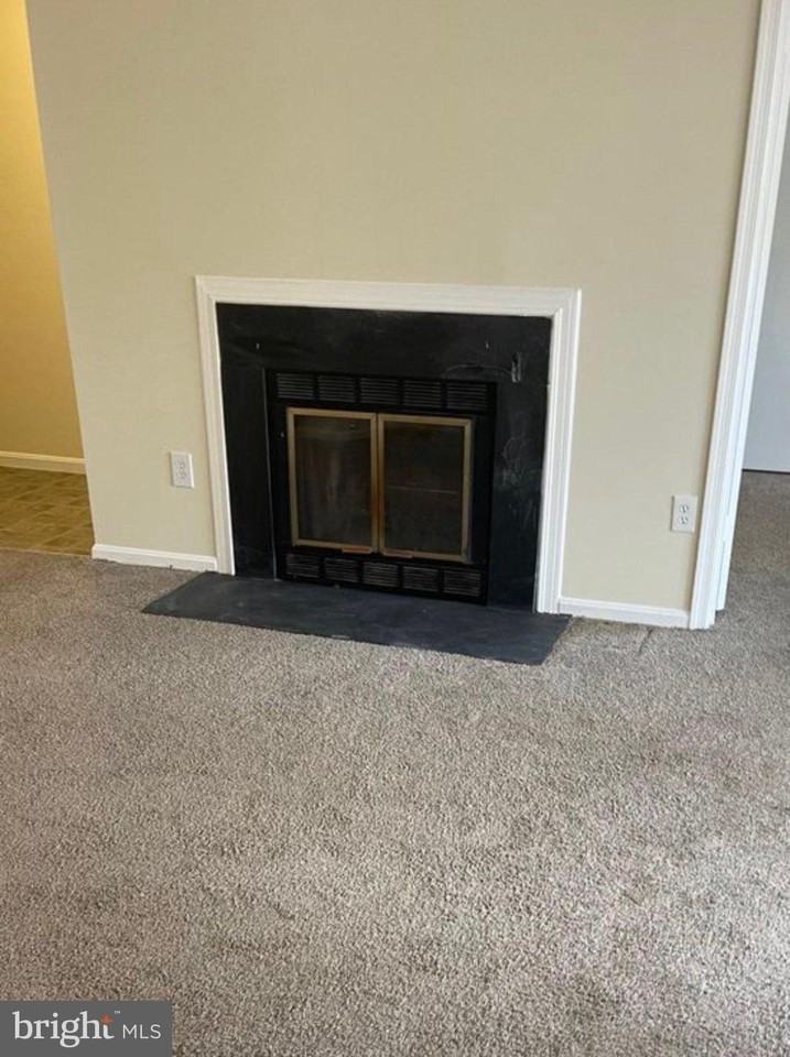 20253 Shipley Ter Apt 302 - Photo 5 of 17