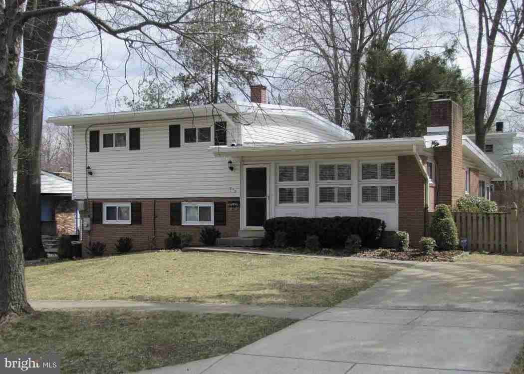 715 Marshall Ave - Photo 2 of 18