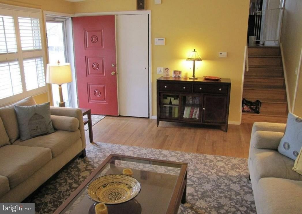 715 Marshall Ave - Photo 7 of 18