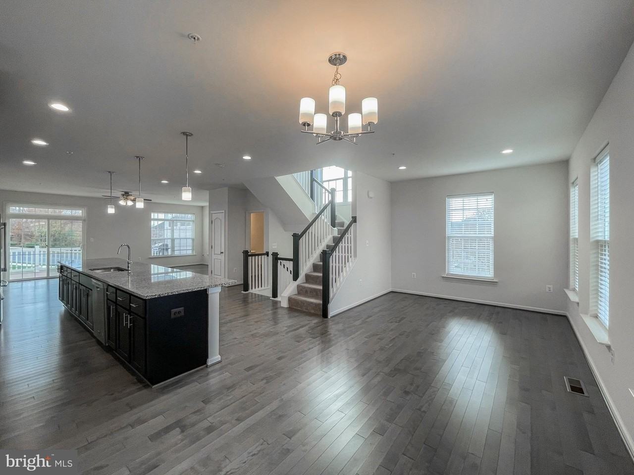 15501 Newtonmore Ln - Photo 5 of 41