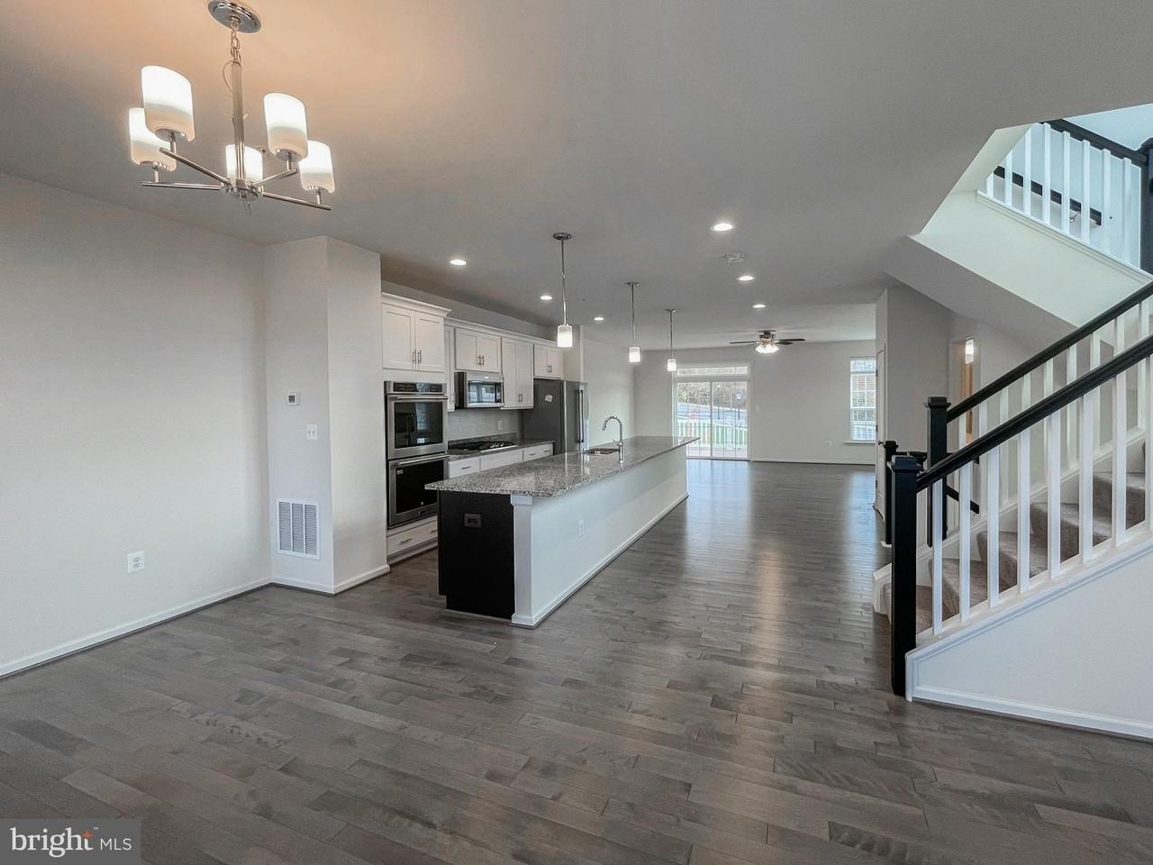 15501 Newtonmore Ln - Photo 7 of 41