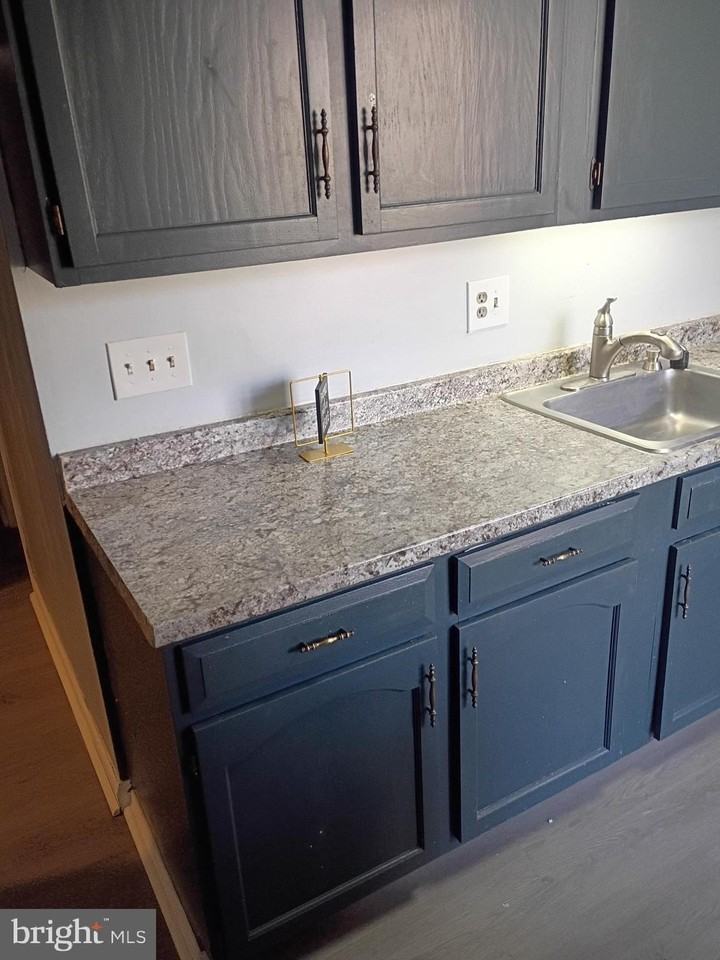 3331 Huntley Square Dr Apt C1 - Photo 4 of 13