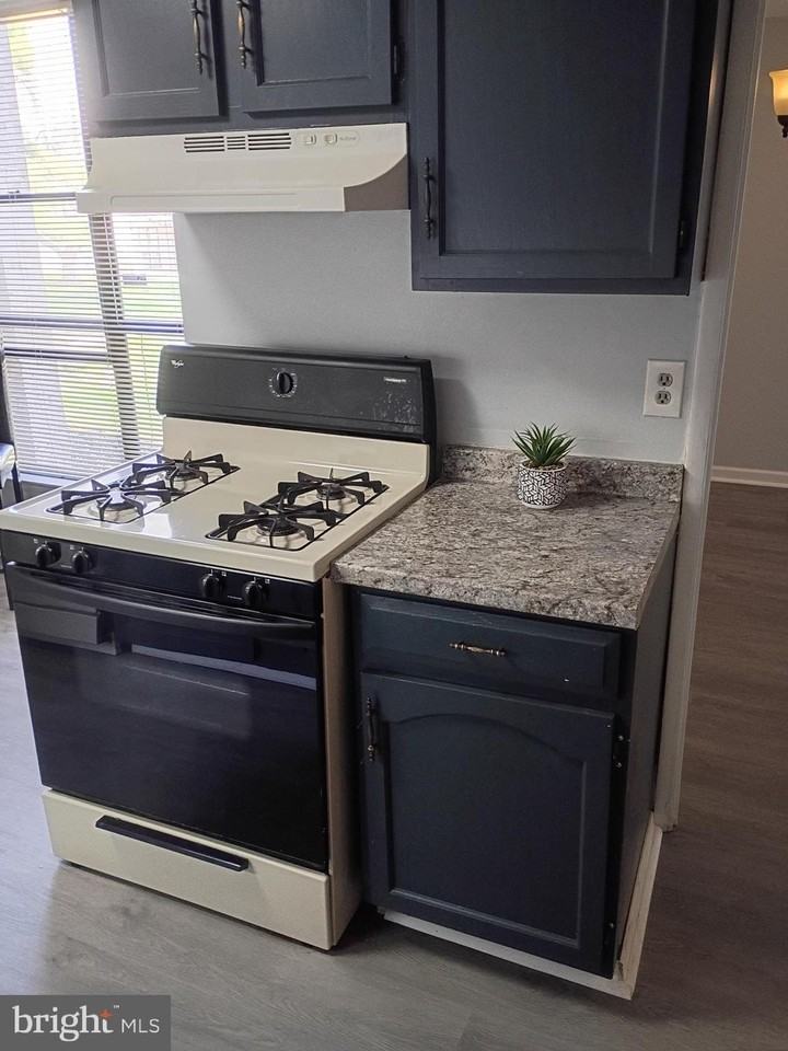 3331 Huntley Square Dr Apt C1 - Photo 6 of 13