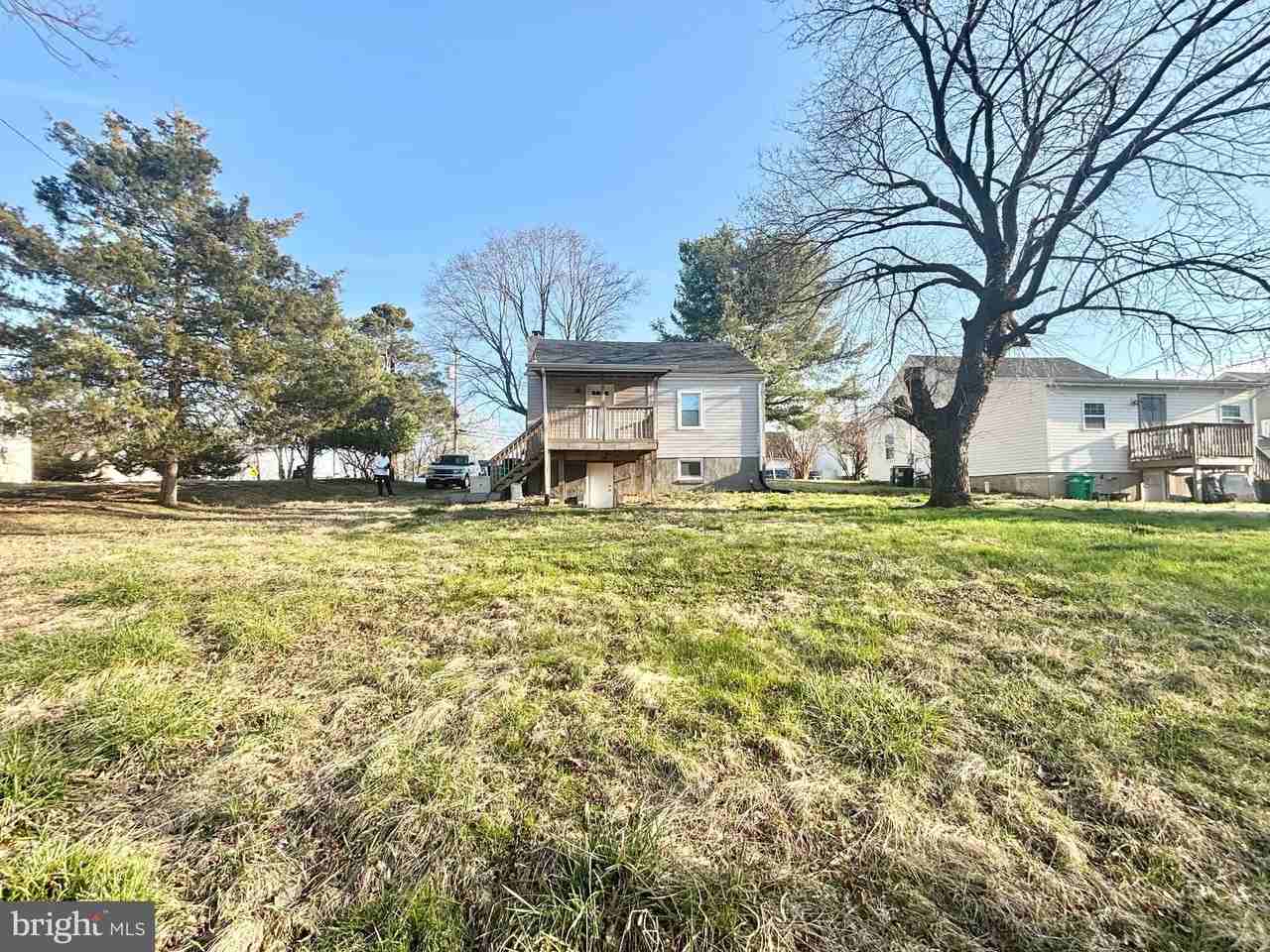 1517 Rollins Ave - Photo 5 of 50