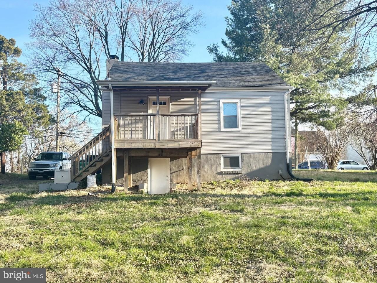 1517 Rollins Ave - Photo 6 of 50