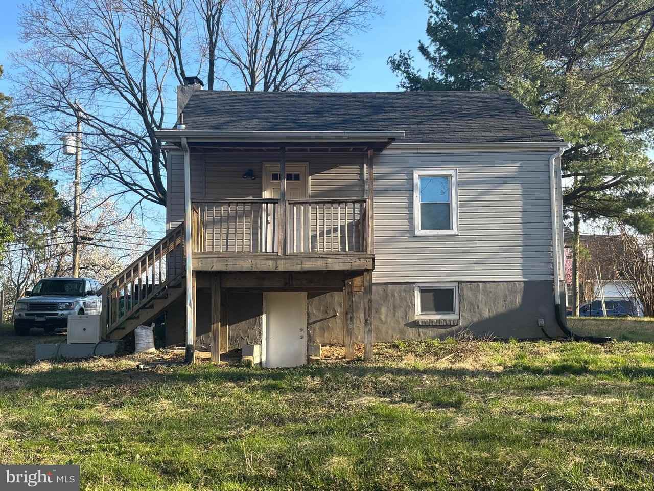 1517 Rollins Ave - Photo 7 of 50