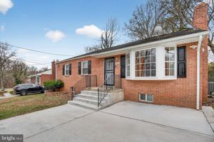 featured image of 4603 Eaton Dr