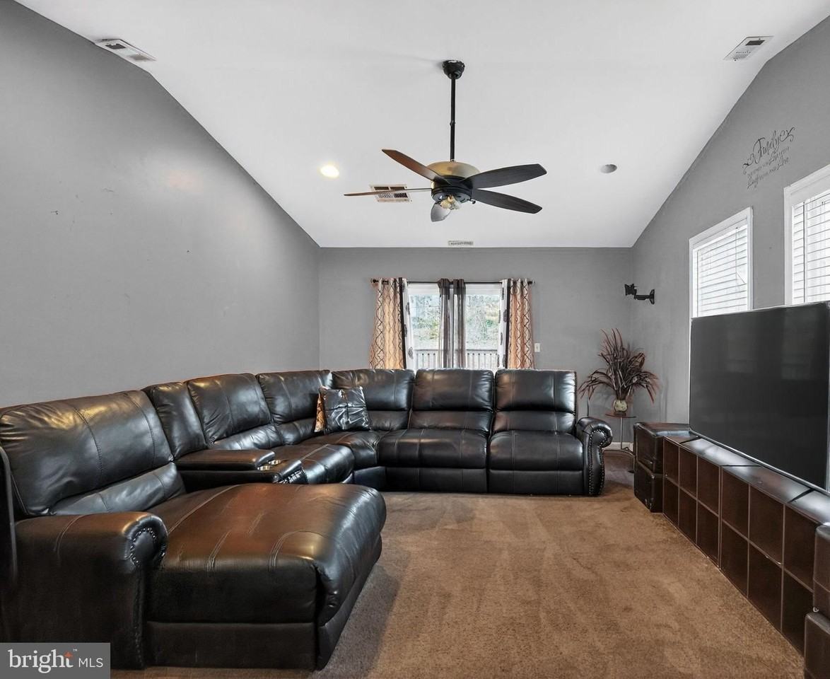 4603 Eaton Dr - Photo 3 of 11