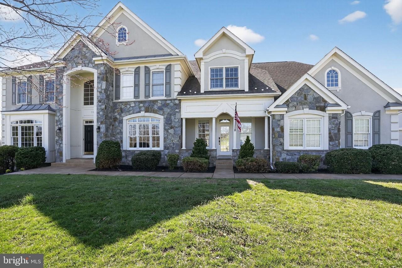 19503 Waneta Dr - Photo 2 of 29