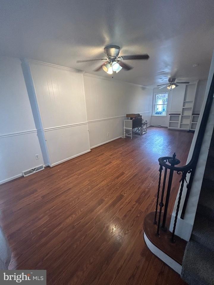 30 Amboy Ave - Photo 4 of 28