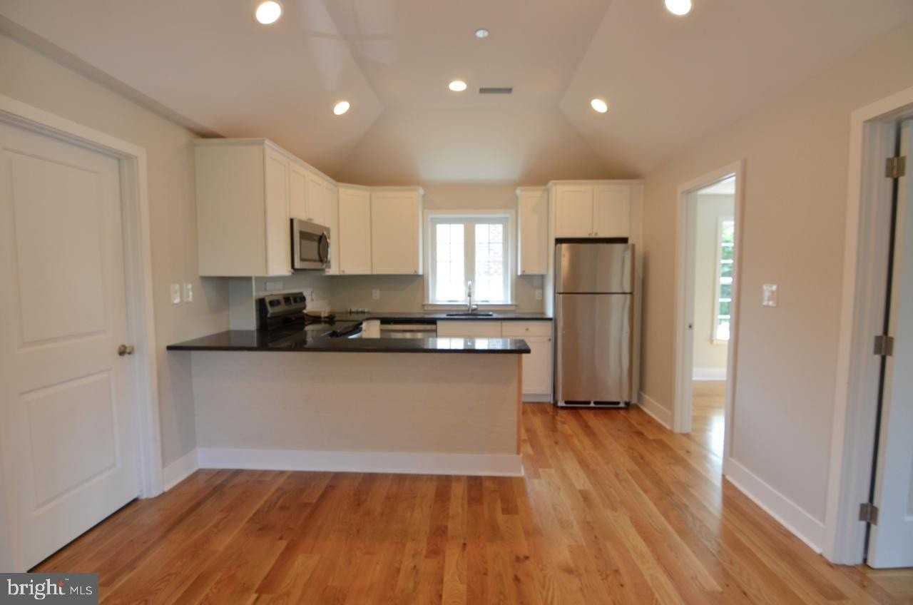 400 W Wayne Ave Apt 3 - Photo 7 of 14