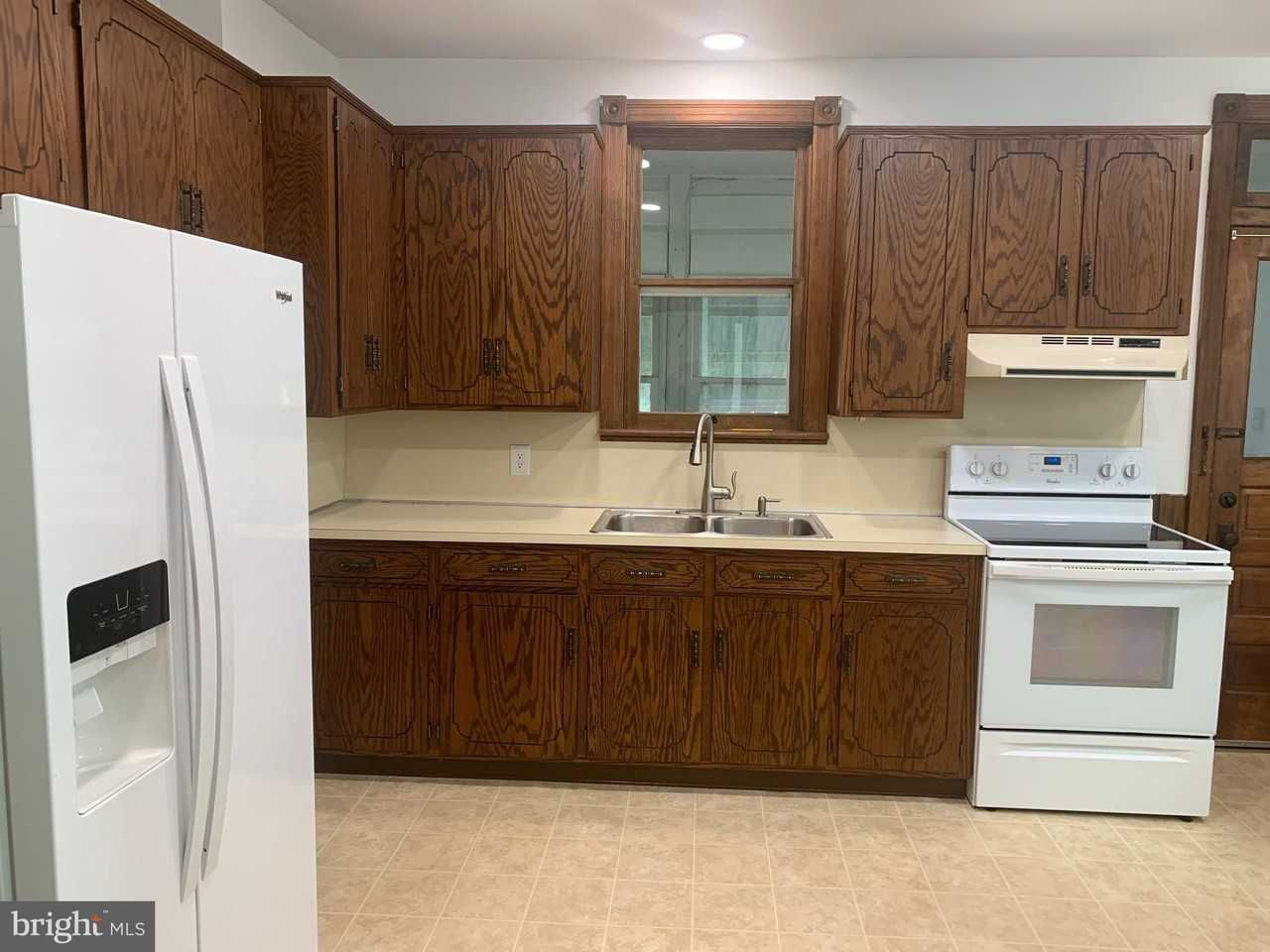 305 W North St - Photo 6 of 29