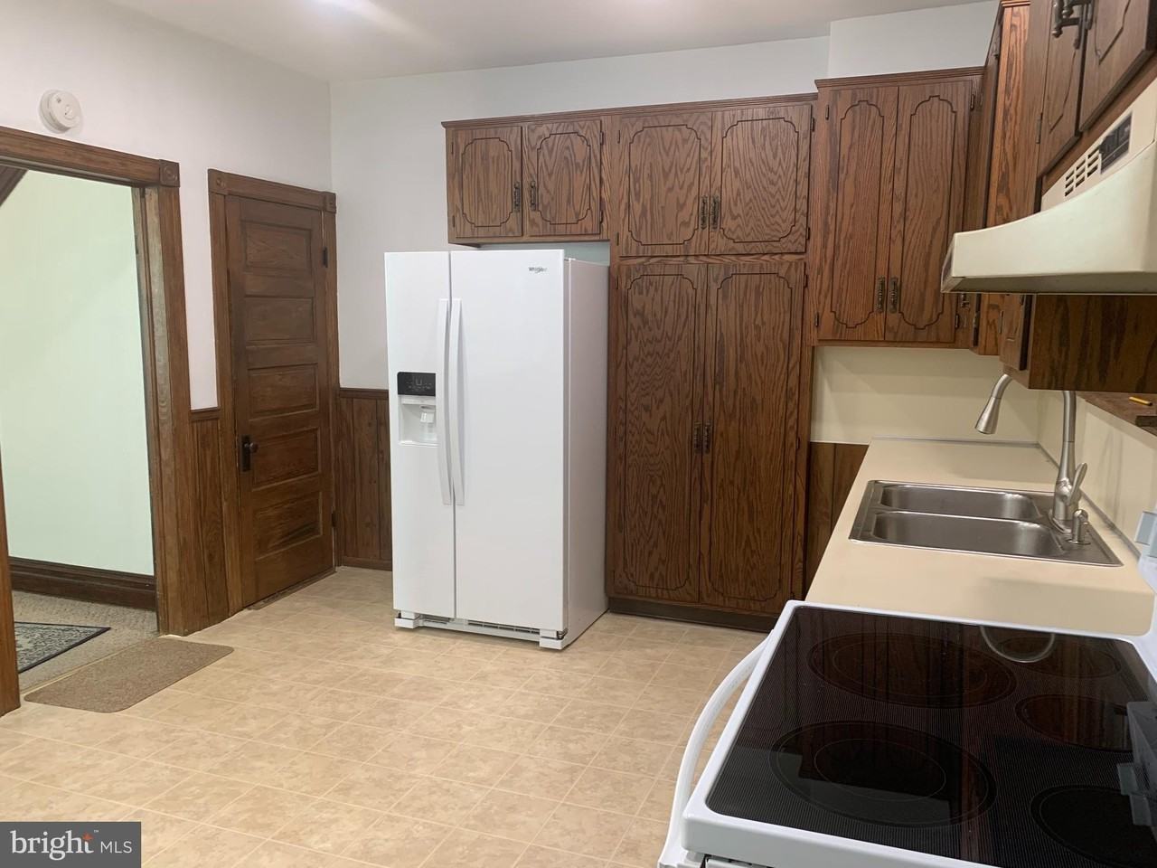 305 W North St - Photo 7 of 29