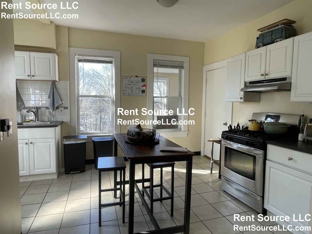 8 Bennett St #1 - Photo 4 of 11