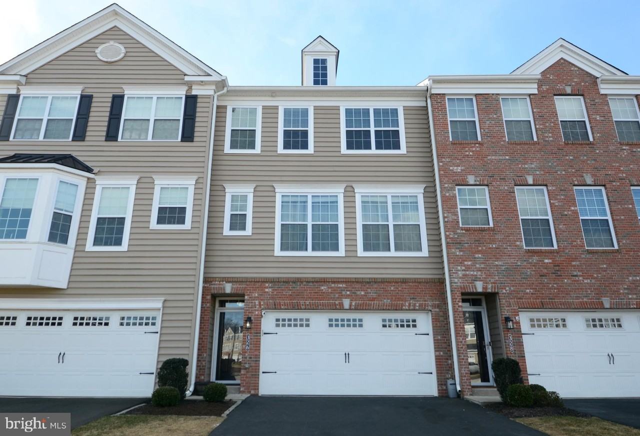 326 W Hamlin Ave - Photo 4 of 50