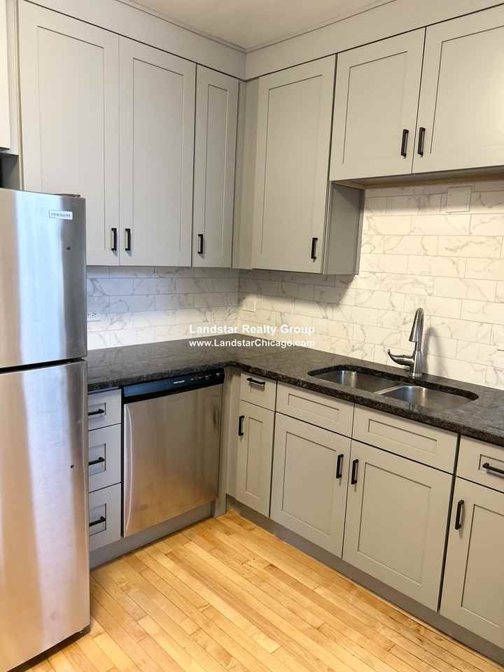 2901 N Kilbourn Ave #2 - Photo 2 of 16